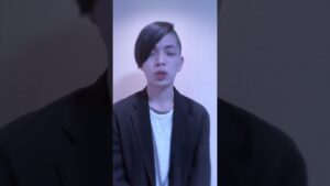 軽く自己紹介。それとデビュー曲、オセロの告知。